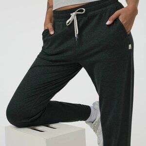 Vuori Grey W Performance Knit Jogger Size XL